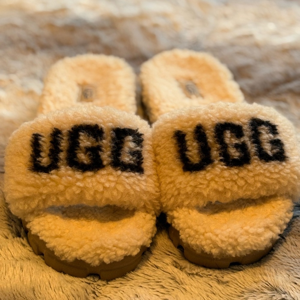 UGG Cream and Black Fluffy Slides